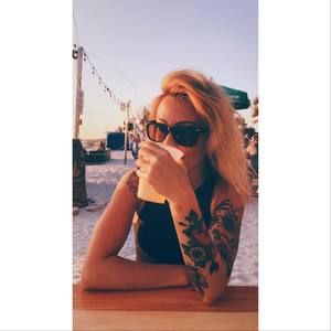 Meet your Posher, Corrina-lynn